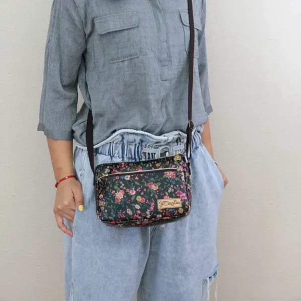 M442 花漾下午茶斜背包 雨朵防水包 斜背包 雨朵防水包 包包 water-proof bag 10