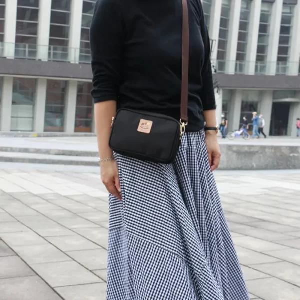 u065 方塊斜背包 雨朵防水包 斜背包 雨朵防水包 包包 water-proof bag 13