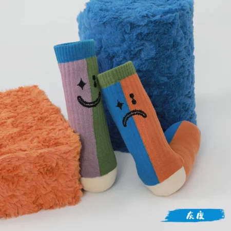 w0002 街頭潮流不對襯中筒襪.襪子 - W0002-灰度
