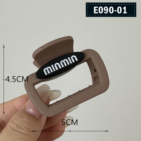 E090 MIN MIN方形大簍空鯊魚夾 - E090-01(卡其)