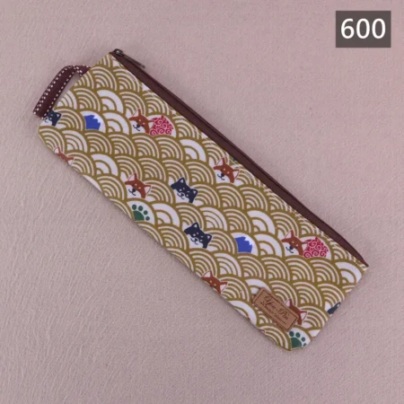 600