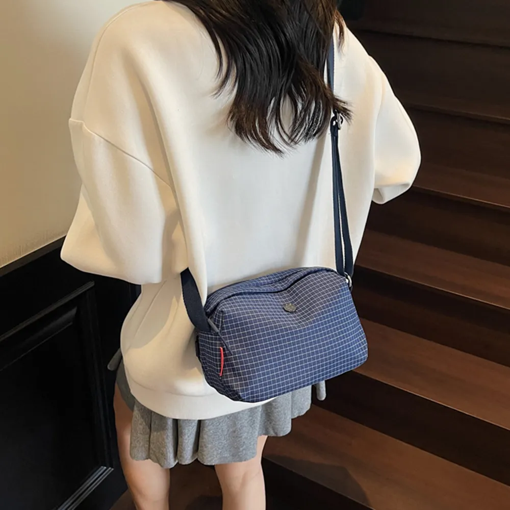 35002 格子尼龍布小包包.百搭男女輕便單間斜背包 | 雨朵防水包包專賣店 35002 格子尼龍布小包包.百搭男女輕便單間斜背包 | 雨朵防水包包專賣店