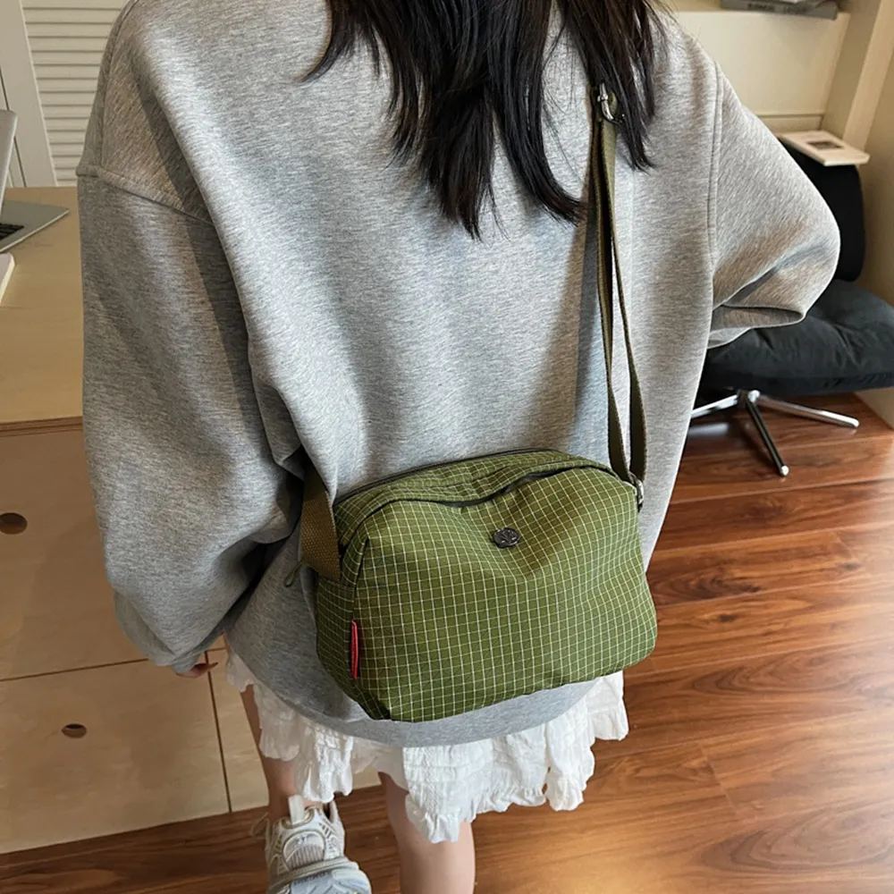 35002 格子尼龍布小包包.百搭男女輕便單間斜背包 | 雨朵防水包包專賣店 35002 格子尼龍布小包包.百搭男女輕便單間斜背包 | 雨朵防水包包專賣店