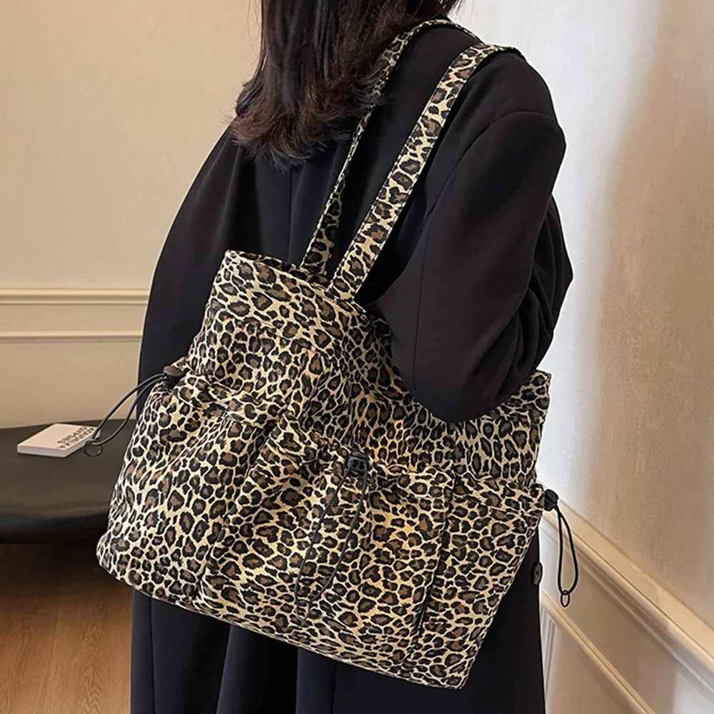 45002 豹紋慵懶風帆布包.肩背包 | 雨朵防水包包專賣店 45002 豹紋慵懶風帆布包.肩背包 | 雨朵防水包包專賣店