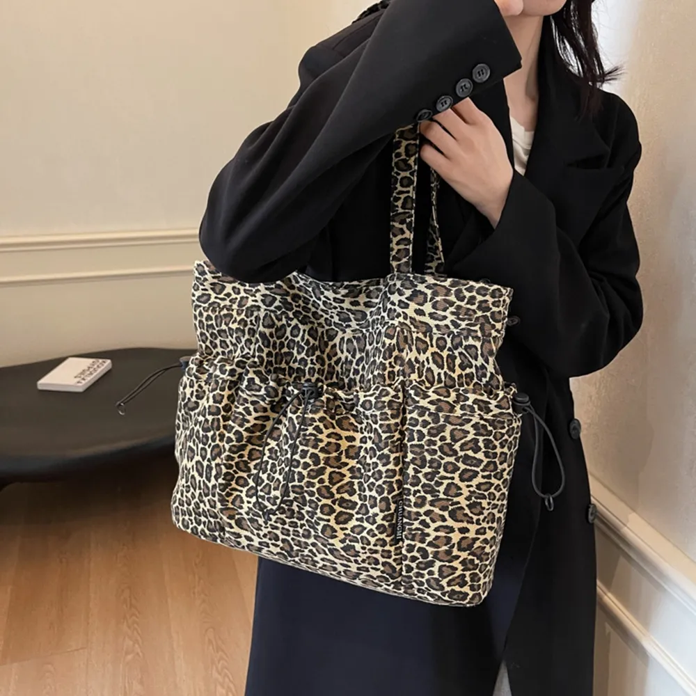 45002 豹紋慵懶風帆布包.肩背包 | 雨朵防水包包專賣店 45002 豹紋慵懶風帆布包.肩背包 | 雨朵防水包包專賣店