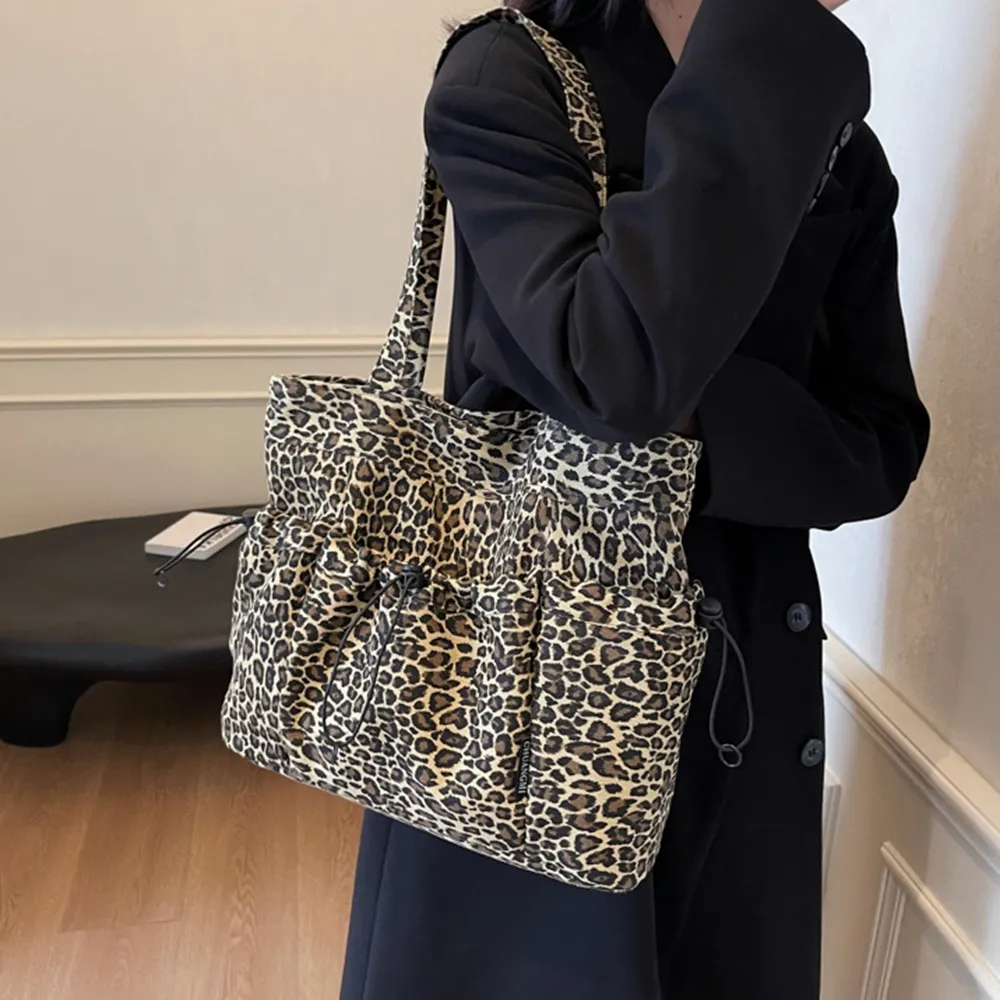 45002 豹紋慵懶風帆布包.肩背包 | 雨朵防水包包專賣店 45002 豹紋慵懶風帆布包.肩背包 | 雨朵防水包包專賣店