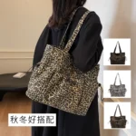 45002 豹紋慵懶風帆布包.肩背包
