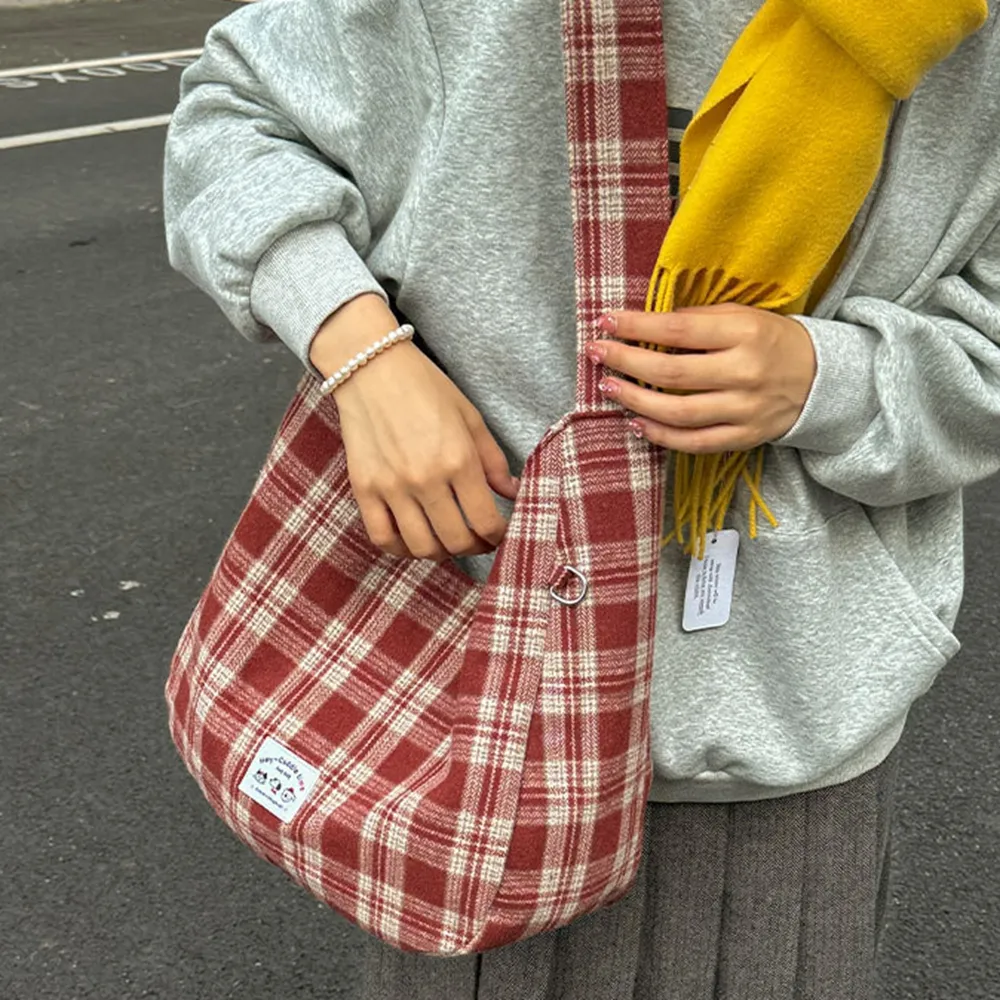 45007 格子大容量休閒水餃肩背包 | 雨朵防水包包專賣店 45007 格子大容量休閒水餃肩背包 | 雨朵防水包包專賣店