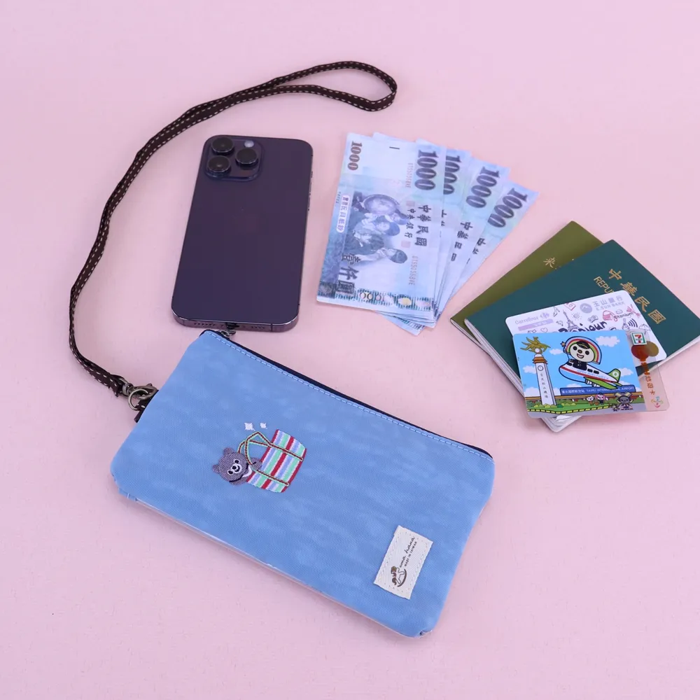 U551 輕量防潑水電繡掛頸手機袋|可滑手機|6.7 吋/6.5吋/6吋適用|旅行/外出必備 | 雨朵防水包包專賣店 U551 輕量防潑水電繡掛頸手機袋|可滑手機|6.7 吋/6.5吋/6吋適用|旅行/外出必備 - 圖片 11