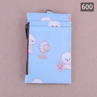 600