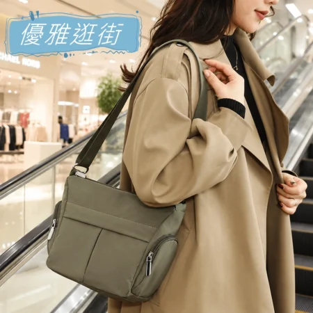 M579 素色多口袋斜背包 輕量尼龍防潑水側背包 女生日常休閒包
